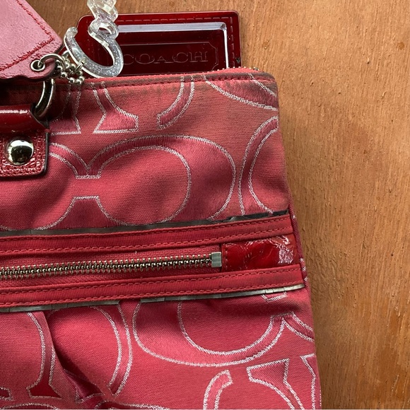 100% Authentic Coach Poppy Signature Glam Tote | Pre-loved | GUC - Picture 7 of 9